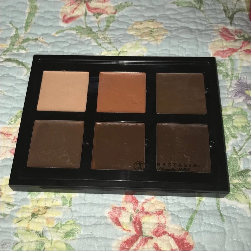 Anastasia Beverly Hills Cream Contour Palette